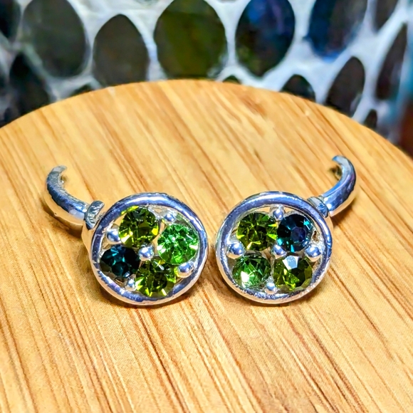 Peridot Huggies 💚 Green Mini Hoop Earrings Silver - Picture 2 of 8